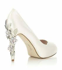 Pin By Sophia On Shoes Wedding Shoes Bridal Shoes Wedding Heels
