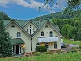 Der traum vom haus im grünen. Hotel Gasthof Gruner Hahn Elsenfeld