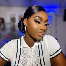 Jocelyn Webb hid her identity as a wealthy heiress and worked as a model.  She secretly dated Shane Bryant, the CEO of Bryant Group, for three years.  Wanting to marry him, she