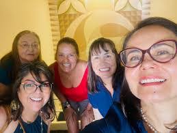 Loretta Good's Instagram, Twitter & Facebook