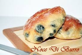 I panini alle olive sono molto semplici da preparare, la presenza delle olive gli dona quel pizzico di rustico che è sempre ben accetto. Pin Su Gnaaaaaam