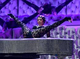 Diana ross proved that age is just a number as she took to the stage at the grammys in celebration of her. Cardi B Twerks On A Piano During Electrifying 2019 Grammys Performance F3news