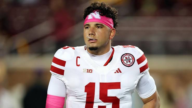 Nebraska QB Dylan Raiola to enter transfer portal; Oregon potential suitor  - CBS Sports