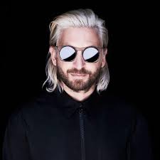 Dan 'dj fresh' stein is set to take another step up in his illustrious career by launching his fresh/live aims to amplify the club experience by incorporating a full live band to perform fresh's. Dj Fresh Youtube