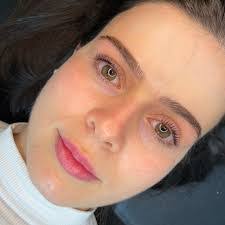 Donna Lash's Instagram, Twitter & Facebook