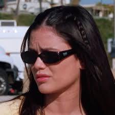 Anna Pellegrini (annapellegriniii)