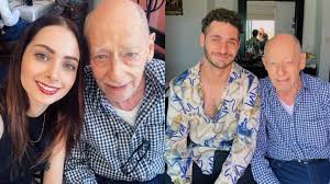 En marzo pasado, yoseline hoffman fue denunciada por el delito de pornografía infantil y violación equiparada en contra de la joven ainara s. Murio El Padre De Los Youtubers Yoss Hoffman Y Debryanshow As Usa