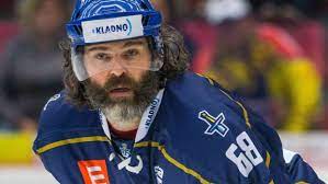 On tuesday, jagr — who currently plays in a professional hockey league in his native czech republic —. Yjlxkfg5rvdudm