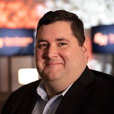 Daniel Walker Named Executive Director, Online Engagement and Learning  Technologies Support