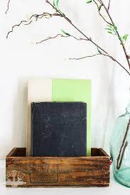 If there is a decorative style to which the wooden boxes feel very good, besides the rustic style, it is the vintage style. How To Decorate With Vintage Wooden Crates Domestically Creative