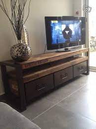Quand vous planifiez votre salon, le meuble qui votre personne vient à l'esprit est. Meuble Tele Meuble Tv Industriel Mobilier De Salon Ameublement Industriel Vintage