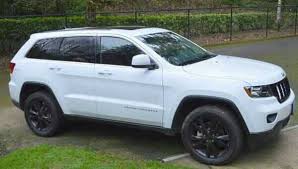 Black And White Jeep Grand Cherokee 2014 Jeep Grand Cherokee Altitude White Jeep Grand Cherokee 2014 Jeep Grand Cherokee 2013 Jeep Grand Cherokee