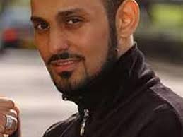 Boxer "Prince" Naseem Hamed grieves after father dies