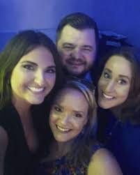 Kari Walsh's Instagram, Twitter & Facebook