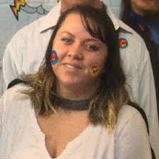 Taylor Thornton (hellokittaylor)