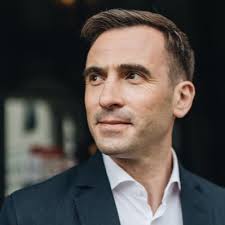 Viktorija Ivanova (@Vikamejaa)