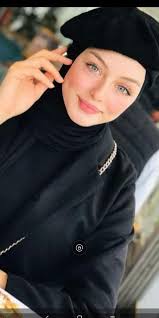 الانجولية ليلى لوبيز هي ملكة جمال الكون لعام 2011..