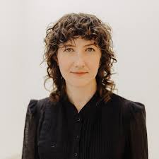 🔸Artist Talk: Ali Vaughan