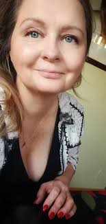 Hello my name is Paula and I am happy to explore this platform.