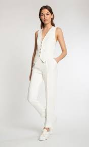 35 Gorgeous Pantsuits And Jumpsuits For Brides Women Suits Wedding Waistcoat Woman Tomboy Wedding Dress