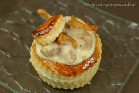 Bouchees A La Reine Aux Ris De Veau Poularde Et Girolles Peche De Gourmandise