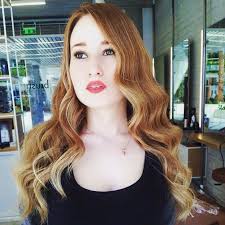 Το ευτυχές γεγονός αποκάλυψε ο παρουσιαστής με μία ανάρτηση στο instagram. Kommwthrio Boyliagmenh Attikhs Brush Hair Salon Beautybooking Gr