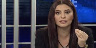 Fırat'ın yokluğunda moderatörlük görevini abdulkadir selvi üstlendi. Hande Firat Hurriyet Teki Yazilarina Ve Cnn Turk Teki Programina Ara Verdi