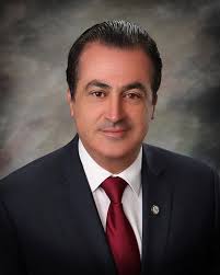 Vartan Gharpetian Becomes Mayor of Glendale