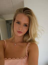 So grateful for all the sweet birthday wishes and even more for having such  wonderful people in my life. You truly made me feel so loved! 🫶🏼🧁🌞🇩🇰  #22