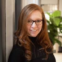 Laura Seele's Instagram, Twitter & Facebook