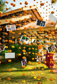 Topics include wallpapers, wall print, 3d murals, curtain designs, season specific decoration, house plants and the like. 10 Amazing Diy Ideas To Make Mehendi Decor Cost Effective