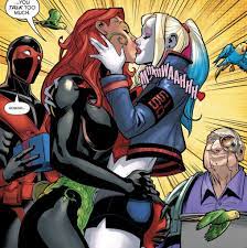 Harley quinn and ivy lesbian