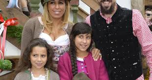 Photo après avoir grandi dans l'ombre d'un champion sa fille Hiziya trace ...