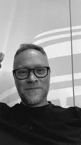 Tonight, I will be internally freaking out whilst wearing a suit. Many  thanks to @allsoulslp @allsoulsmusic_ for the invitation! Livestream it at  allsoulsmusic.org.