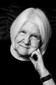 Ann Kiser's Instagram, Twitter & Facebook