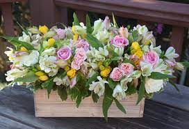 Flower Box With Alstroemerias Spray Roses Tulips Fresh Flowers Arrangements Flower Arrangements Flower Boxes