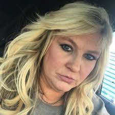 Candace Munsey's Instagram, Twitter & Facebook