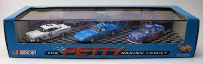 Batman and robin deal with relationship issues while preventing mr. Hot Wheels Petty Family Racing 1 64 Die Cast Sealed 19021 Limited Edition Hot Wheels Racing Diecast