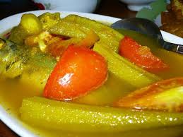 Pertama, ikan bakar yang dibakar kosong dan dimakan bersama air asam ataupun dicicah sambal kicap. Facebook