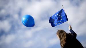 Flaggen is available in the following languages: Ostermontag Im Inforadio Europa Lust Europa Frust Inforadio