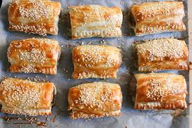 Let me just say they didn't last a minute after the camera was switched off, that's for sure. Super Easy Homemade Sausage Rolls My Poppet Living