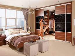 25 Best Artistic Wall Master Bedroom Ideas Dexorate Bedroom Closet Design Bedroom Layouts Bedroom Arrangement