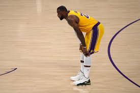 Lebron james ретвитнул(а) nick jonʌs. Lebron James Seen Getting Extensive Treatment On Injured Ankle Lakers Daily