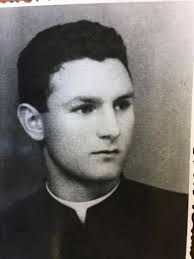 Don Milan Janković! Red je da ga i vidimo .. Hvala na ovim slikama!