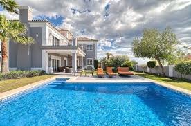 Beautiful Luxury Property With Sea View For Sale At Benahavis On The Costadelsol Spain Luxuryrealestate Forsale Proper Immobilier Bord De Mer Espagne