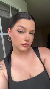 Jacqueline Root's Instagram, Twitter & Facebook