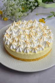 Le Gateau Nuage Au Citron Meringue Est Une Merveille L Alliance Entre La Douceur Et L Acidite Est Divine Un G Gateau Nuage Recette Entremet Citron Meringuee