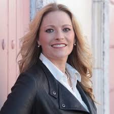 Nicole Fraley's Instagram, Twitter & Facebook