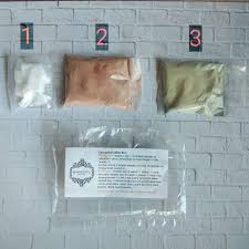 Cara mewarnai kain batik dengan pewarna naptol ini pada umumnya dilakukan dengan teknik celup. Naftol Cara Pakai Set Pewarna Batik Celup Nafthol Napthol Naptol Celup Shopee Indonesia