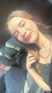 Samantha Drumheller's Instagram, Twitter & Facebook